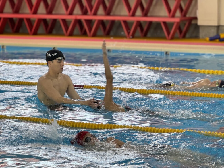 藤森選手スイムキャンプ